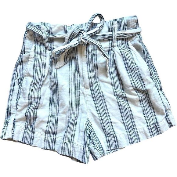 Womens H&M LOGG White Embroidered Paper Bag  Style Tie Waist Shorts - Sz 6 - Picture 4 of 6